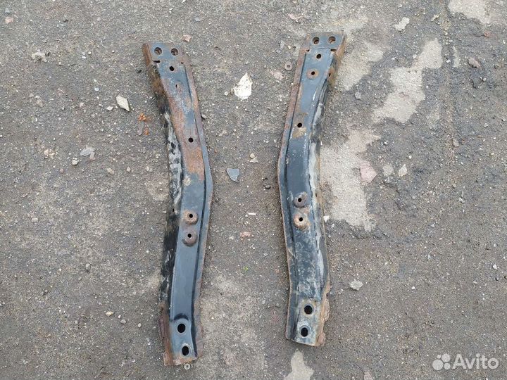 Крепление подрамника mitsubishi outlander 3