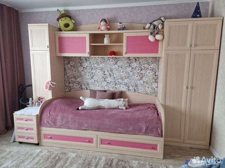 Мебель в детскую комнату для девочки