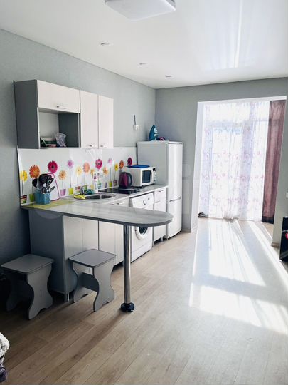 2-к. квартира, 50 м², 1/10 эт.
