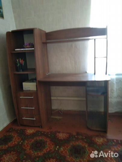 Письменный стол(компьютерный)