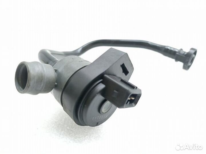 Клапан вентиляции топливного бака Bmw 5-Series F11