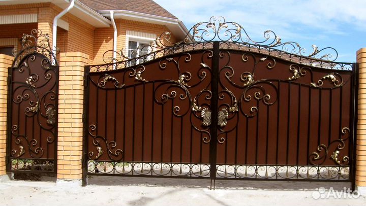 Кованные распашные ворота с гарантией