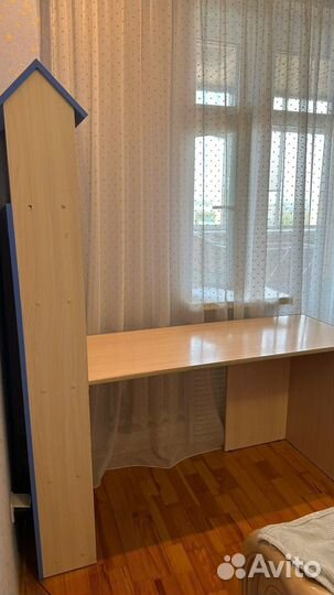 Стол письменный для школьника