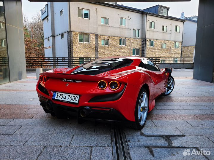 Ferrari F8 Tributo 3.9 AMT, 2022, 7 050 км