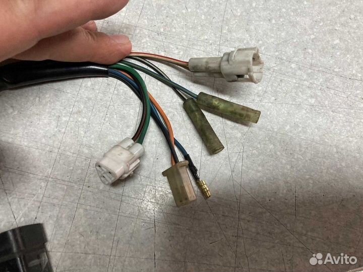 Коммутатор Yamaha Majesty 125, Vino 125 Б/У