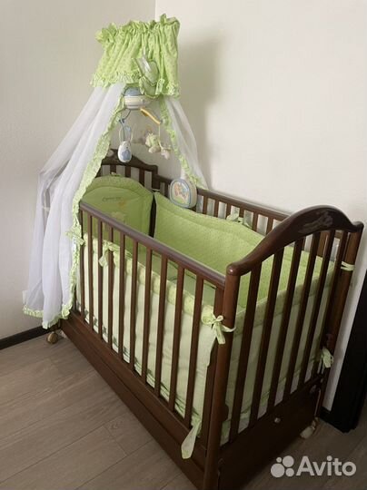 Кроватка Pali с маятниковым механизмом