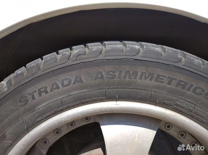 Viatti Strada Asimmetrico V-130 215/55 R17