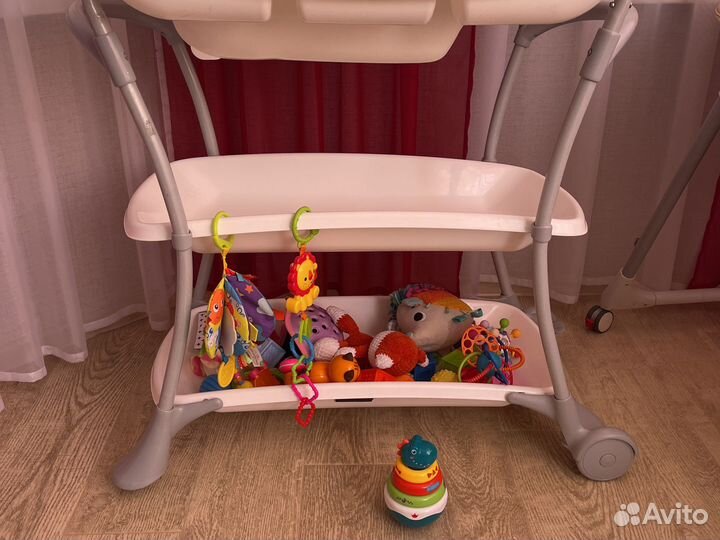 Стол пеленальный с ванночкой