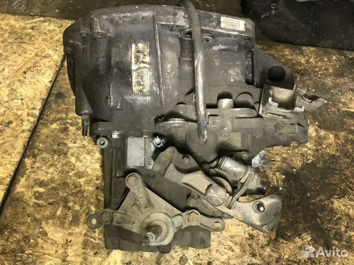 МКПП (механическая коробка переключения передач) R