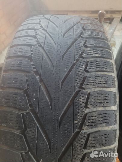 Nokian Tyres Hakkapeliitta 8 SUV 275/55 R19 115R