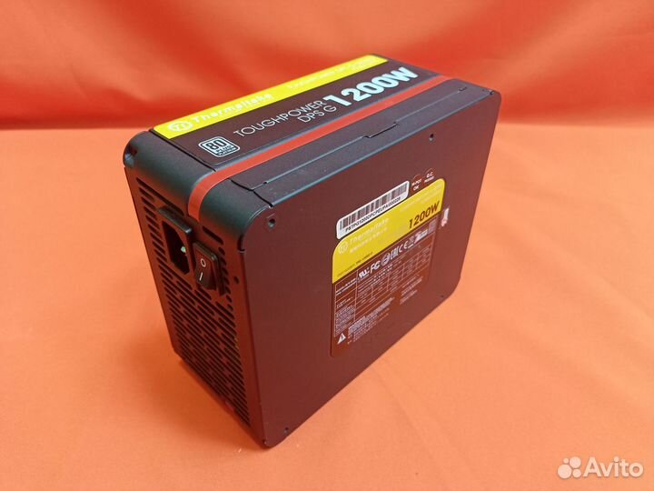 Блок питания Thermaltake Toughpower 1200w