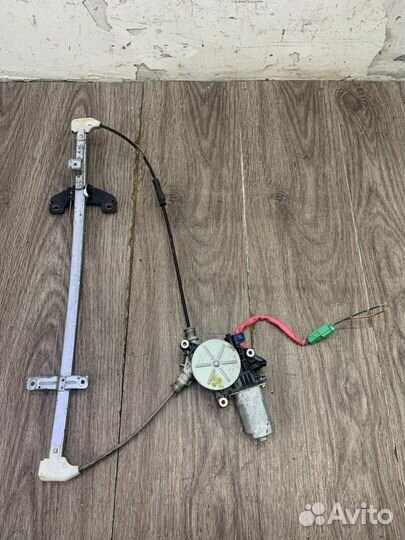 Стеклоподъемник задний правый Honda Cr-V