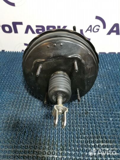 Вакуумный усилитель тормозов Toyota Camry