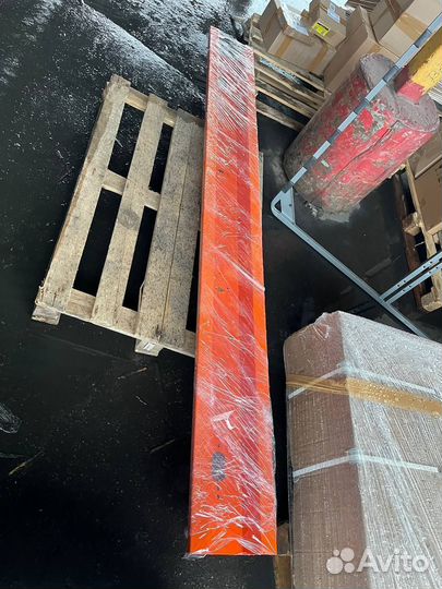 Бампер задний/панель задних фонарей полуприцепа