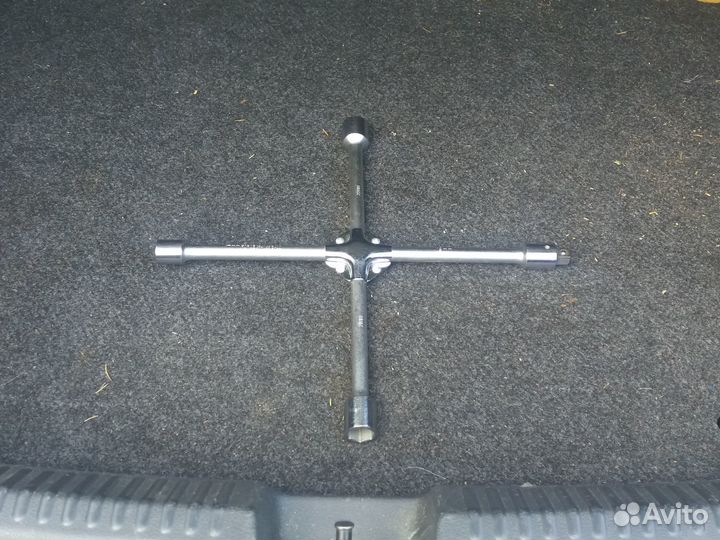 Ключ баллонный крестовой 17,19,21,22