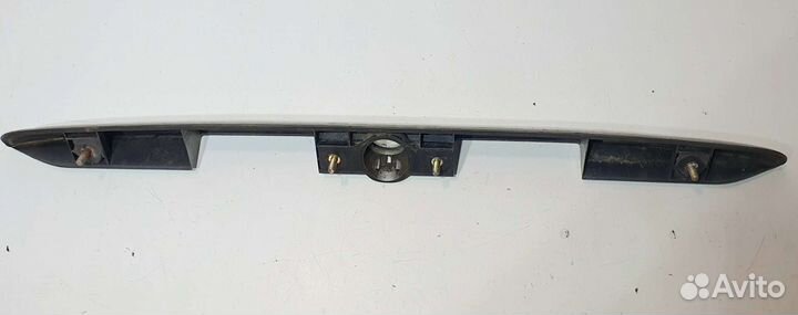 Накладка крышки багажника Mitsubishi Carisma