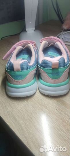 Кроссовки для девочки