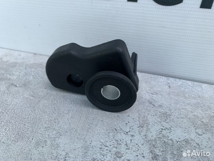 Направляющая переднего бампера Mercedes A221880023