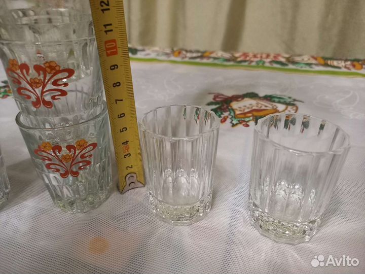 Стопки и кофеварка