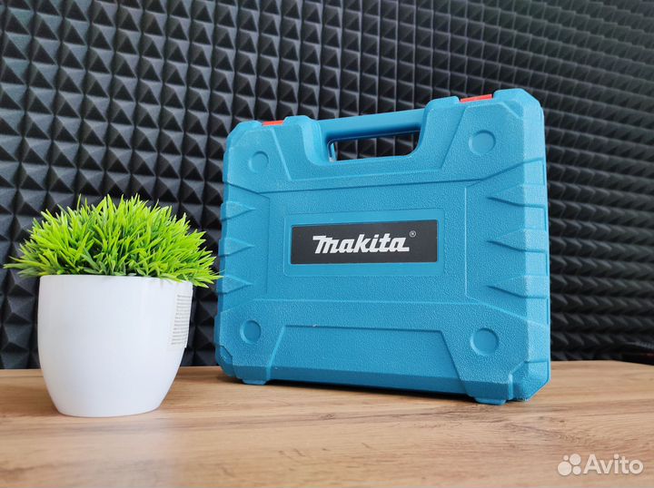 Шуруповерт Makita /набор