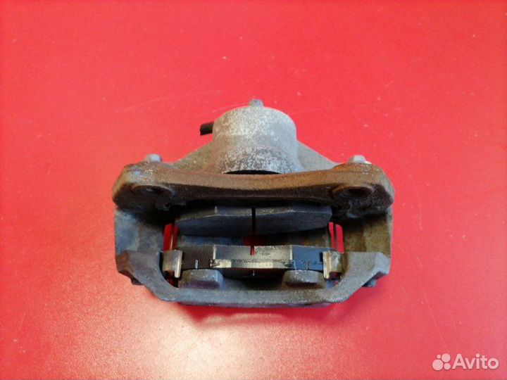 Суппорт передний правый Kia Cerato TD G4FC 2009