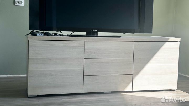 Комоды и тумбы