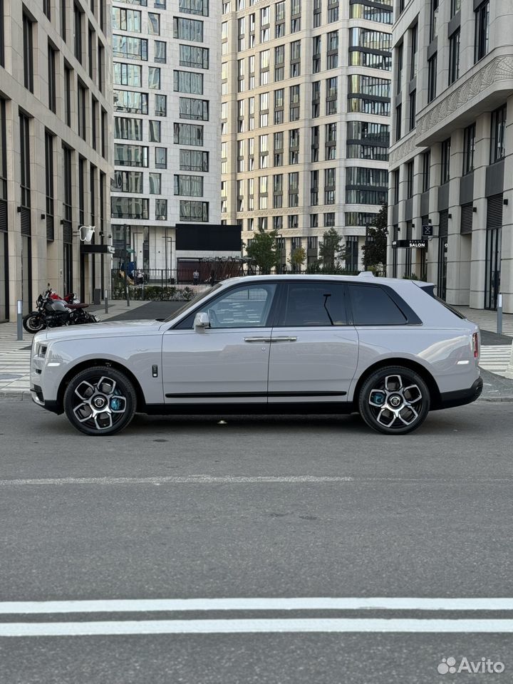 Rolls-Royce Cullinan 6.7 AT, 2024, 800 км