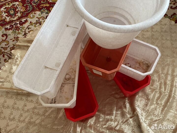 Цветочные горшки пластик для балкона