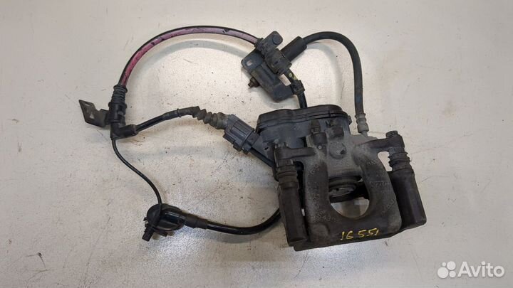 Суппорт Mazda 3 (BM), 2017