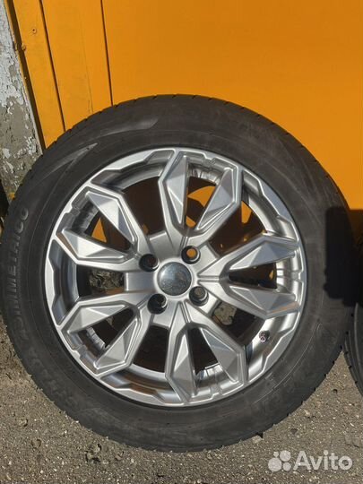 R16 Viatti Strada Asimmetrico V-130 205/55, PCD 4x100 DIA 60.1