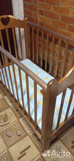 Детская кроватка