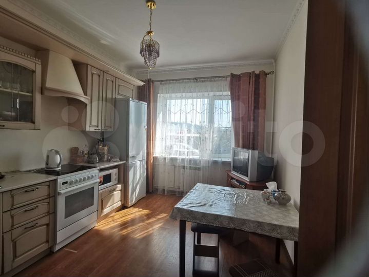 3-к. квартира, 101,4 м², 1/2 эт.