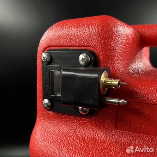 Топливный бак с уровнем топлива Yamaha (24л) (SCM)