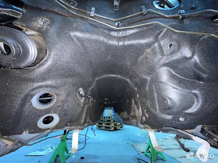 Шумоизоляция туннеля Мерседес w211