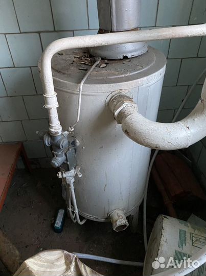 Газовый котел вместе с трубами