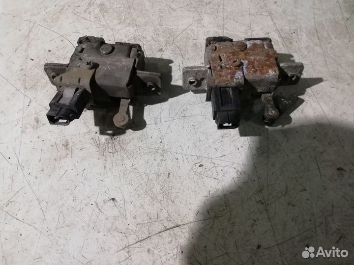 Замок крышки багажника BMW 5 Е34