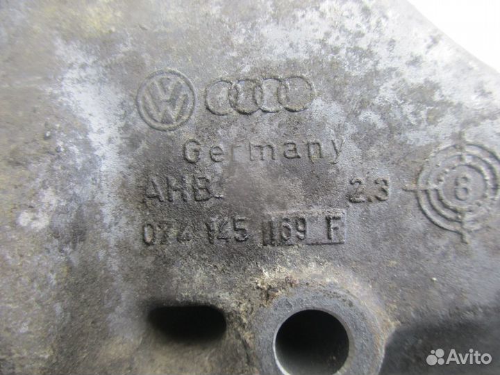 Кронштейн генератора Фольксваген Т4 2.5 AJT