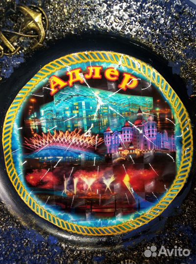 Декоративная тарелка-панно на подставке