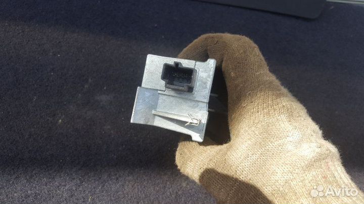 Замок рулевой колонки Ford Focus 3 хэтчбек 1