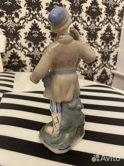 Статуэтка Емеля со щукой