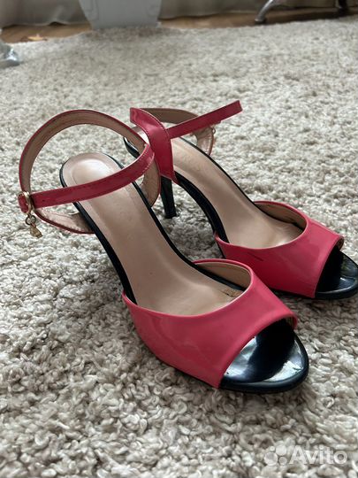 Босоножки 38 размер