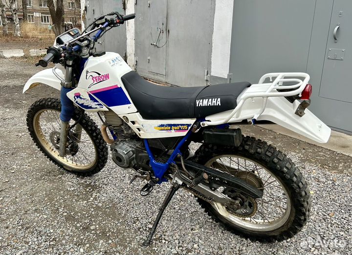 Yamaha Serow 225