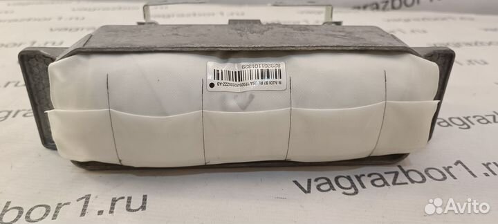 Подушка безопасности пассажирская (в торпедо) Audi