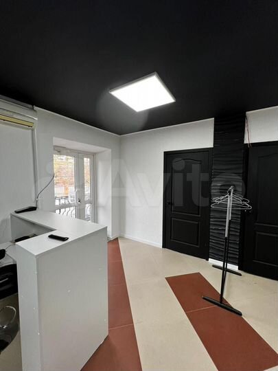 Студию маникюра, парикмахерская офис, магазин