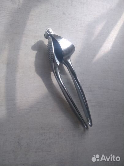 Чеснокодавка