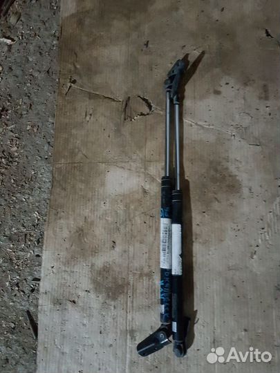 Газовый упор крышки багажника mitsubishi рвр