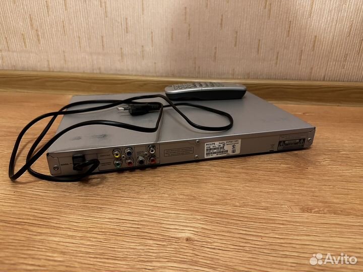 DVD плеер Philips DVP3011X/51