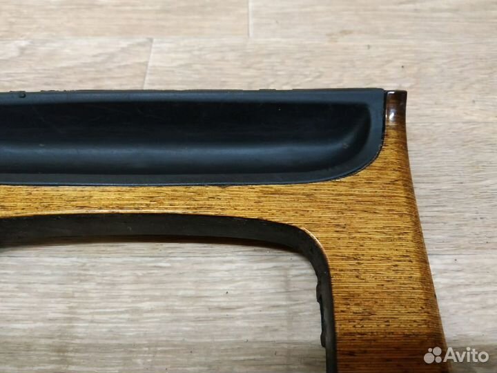 Накладка кулисы кпп Volvo XC90 (2002-2015)