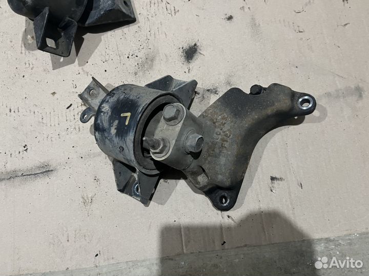 Подушка двигателя Шевроле Авео Т250