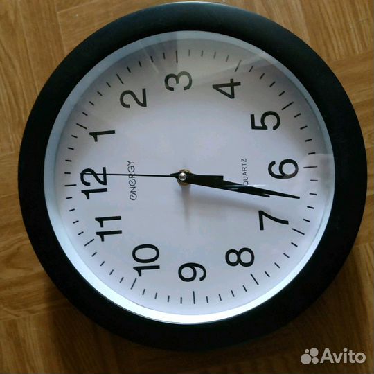 Часы настенные новые